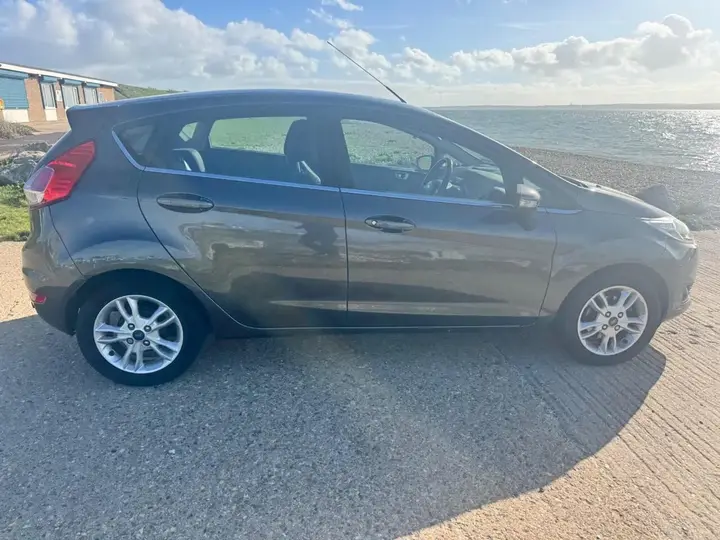 Ford Fiesta 2016 photo 5