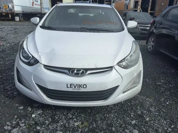 Hyundai Elantra 2016 photo 3