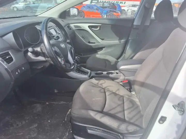 Hyundai Elantra 2016 photo 4