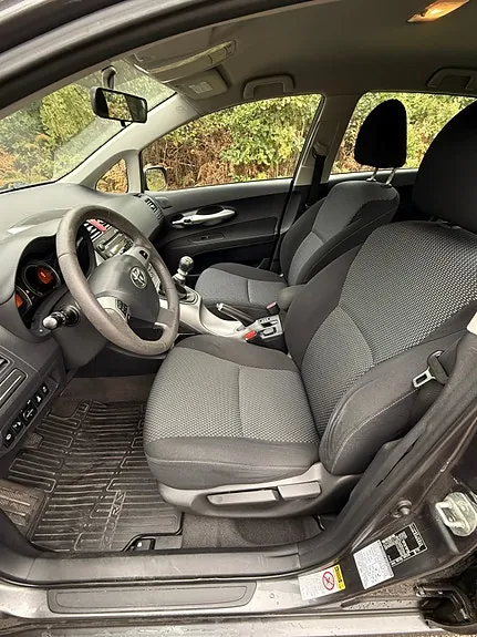 Toyota Auris 2010 photo 3