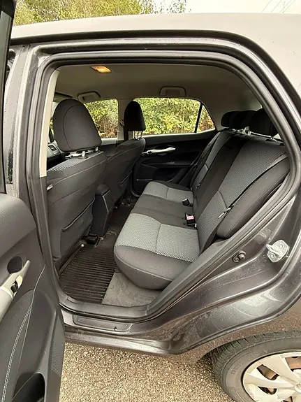 Toyota Auris 2010 photo 2