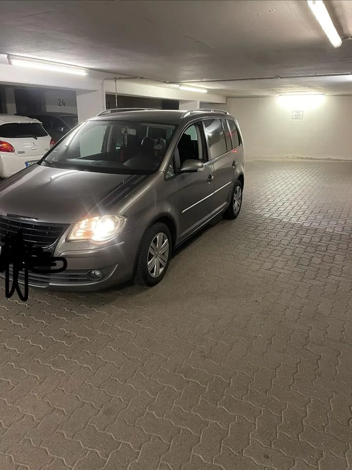 Volkswagen Cross Touran