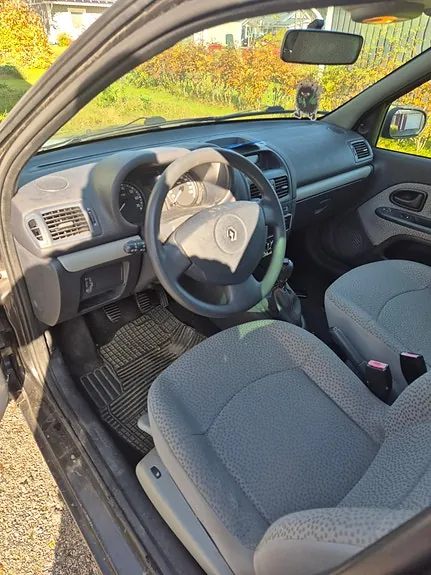Renault Clio 2006 photo 3