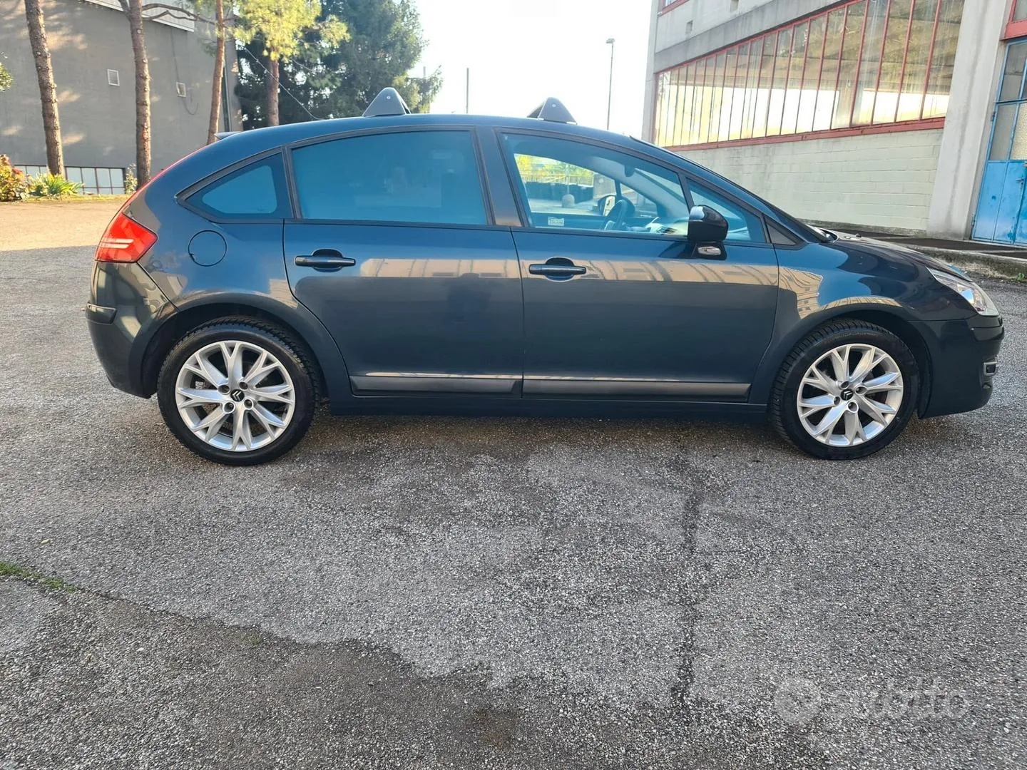 Citroen C4 2010 photo 5