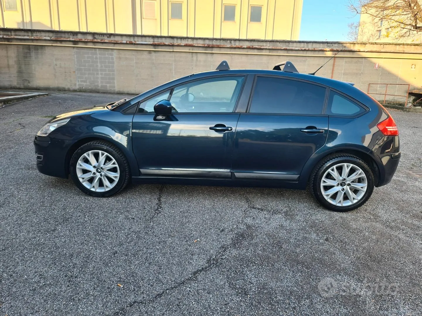 Citroen C4 2010 photo 4