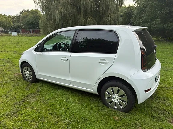 Volkswagen Up 2020 photo 4