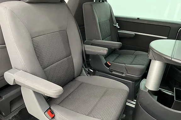 Volkswagen Multivan 2013 photo 4