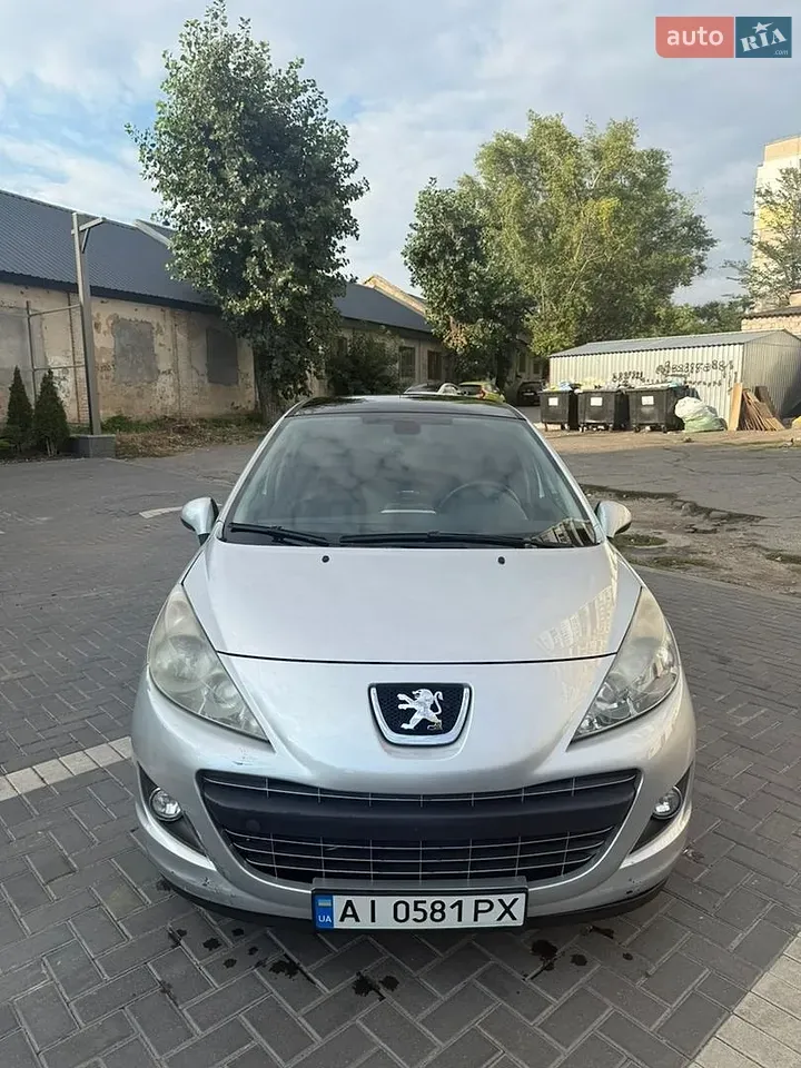 Peugeot 207 2011 photo 4