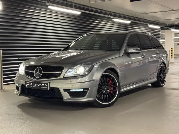 Mercedes-Benz C63 2012 photo 2