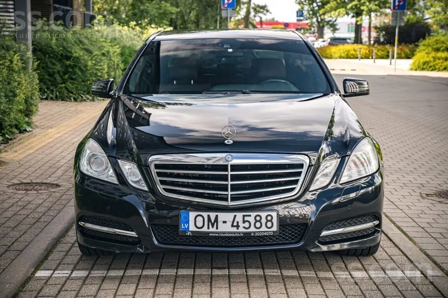 Mercedes-Benz E350 2011 photo 2