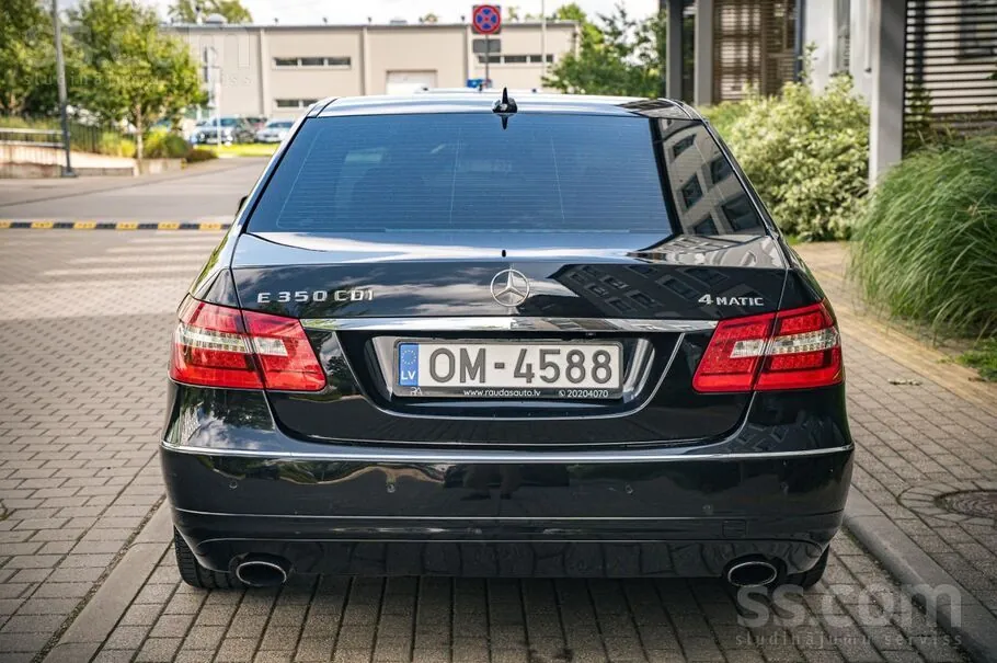 Mercedes-Benz E350 2011 photo 5