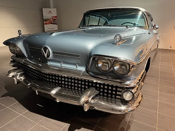 Buick Roadmaster 1958 photo 2