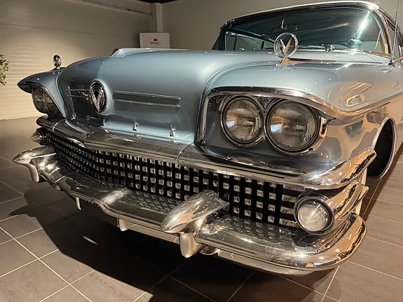 Buick Roadmaster 1958 photo 3