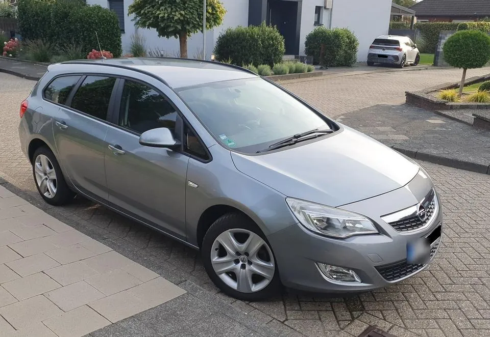 Opel Astra J