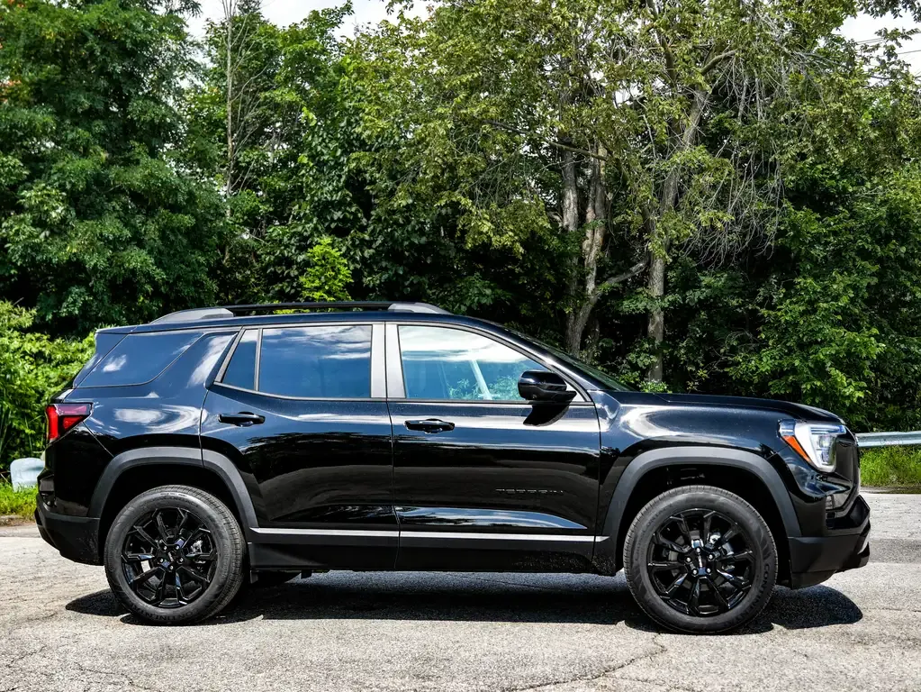 GMC Terrain 2027 photo 3