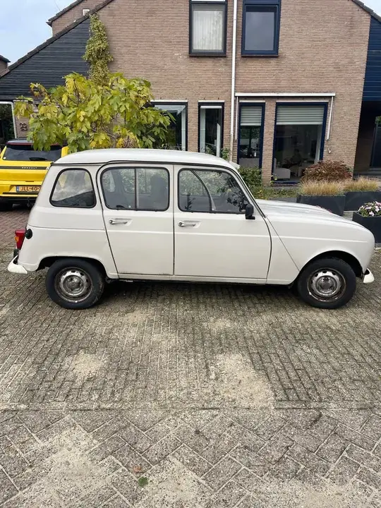Renault 4