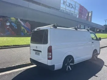 Toyota Hiace 2009 photo 4