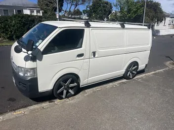 Toyota Hiace 2009 photo 5