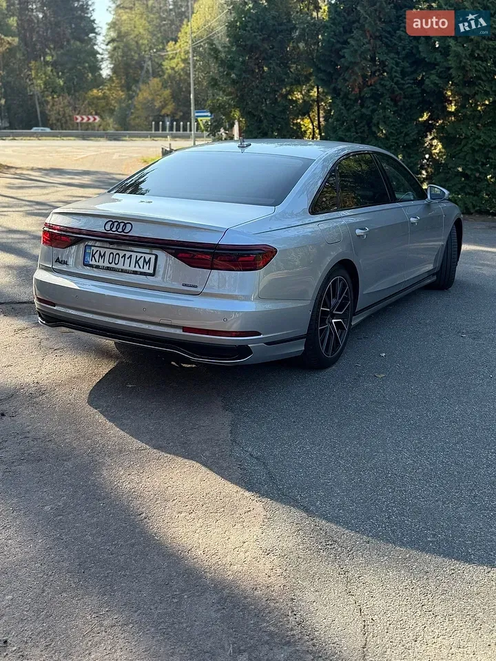 Audi A8 2025 photo 4