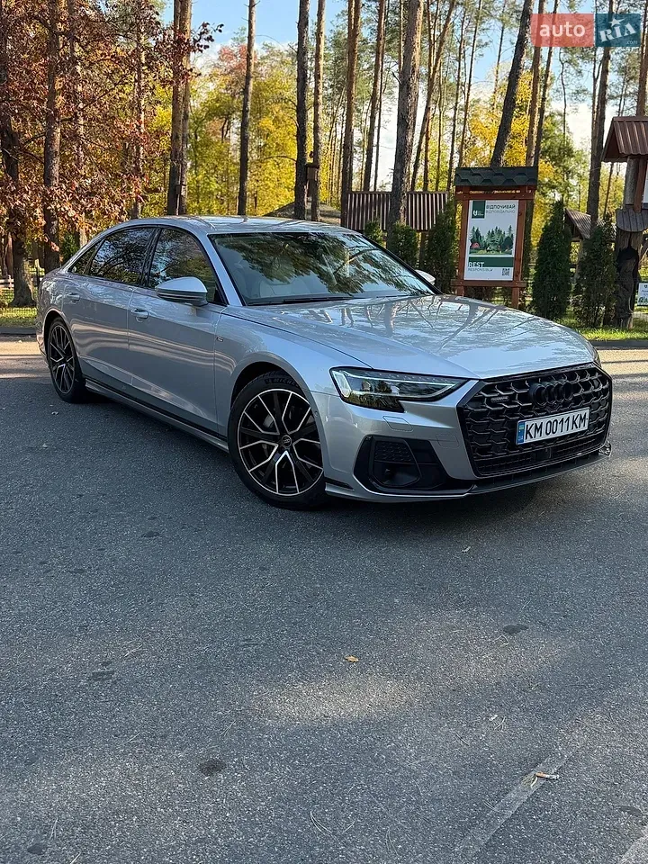 Audi A8 2025 photo 2