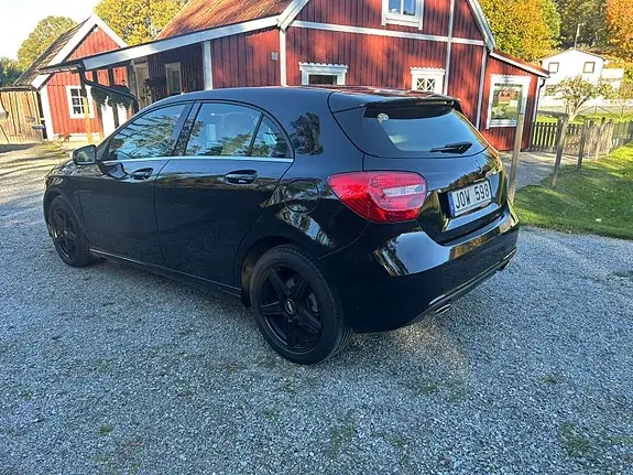 Mercedes-Benz A 180 2013 photo 4