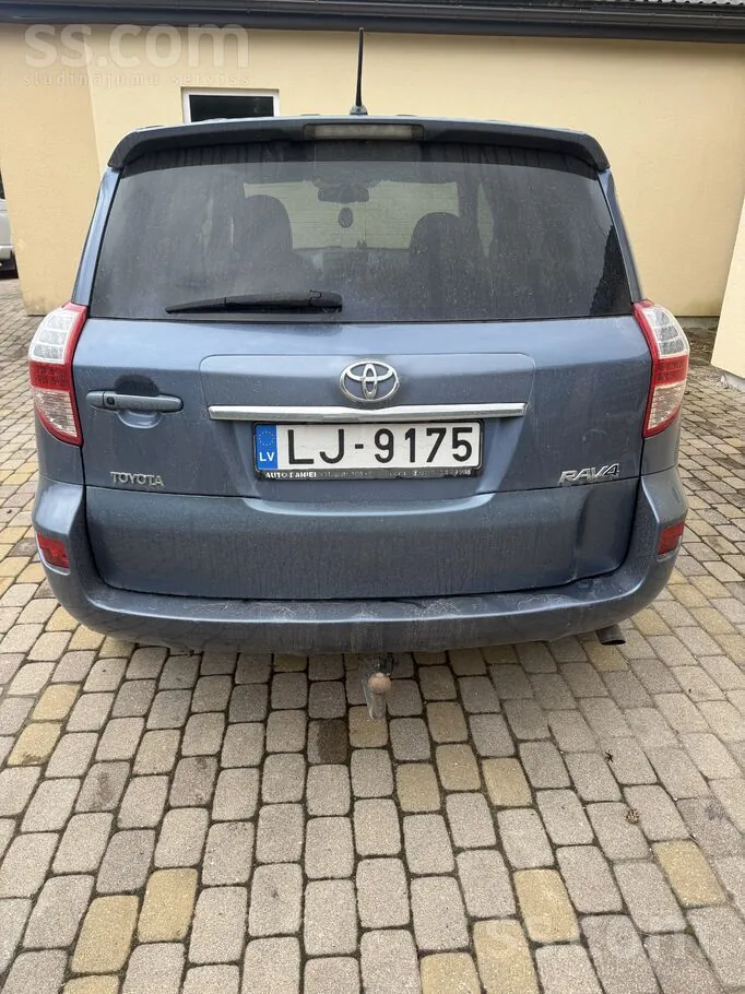 Toyota Rav4 2011 photo 4