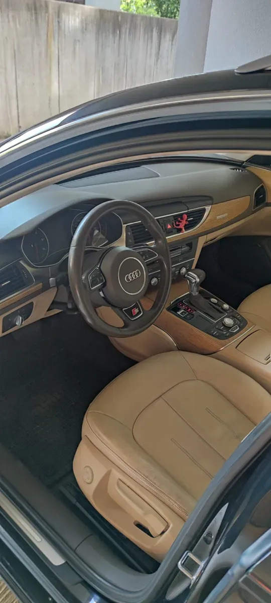 Audi A6 Avant 2011 photo 3