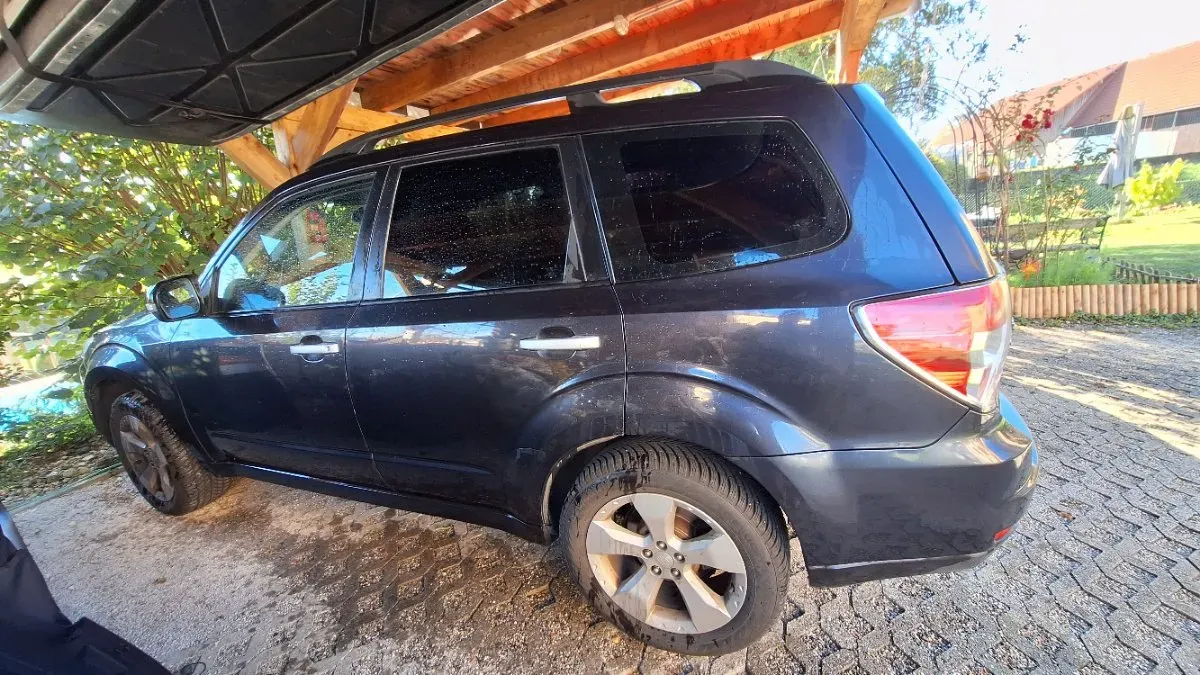 Subaru Forester 2012 photo 2