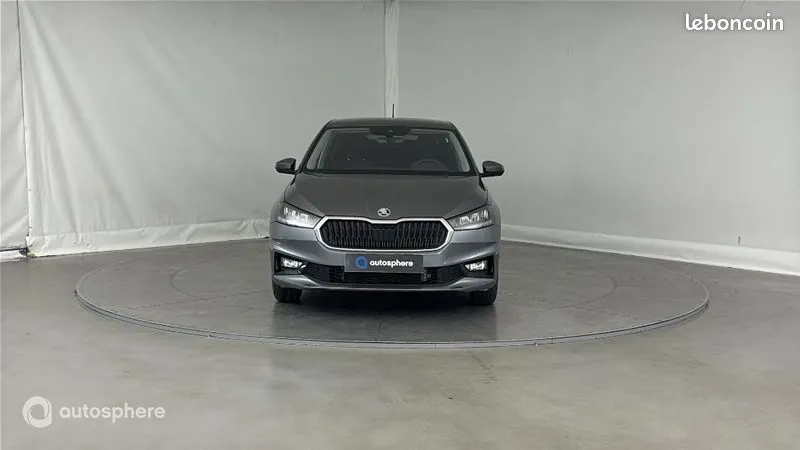 Skoda Fabia 2025 photo 2