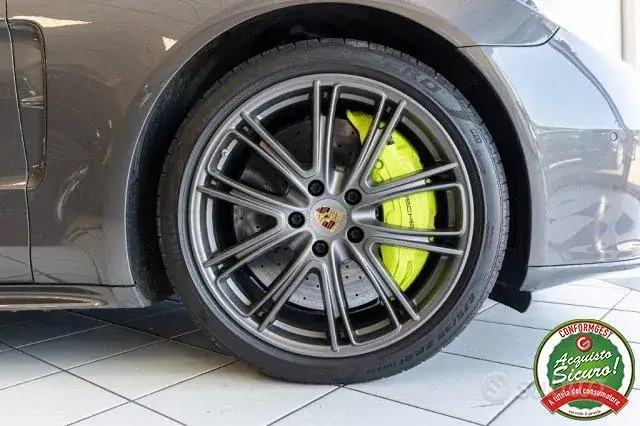 Porsche Panamera 2018 photo 4