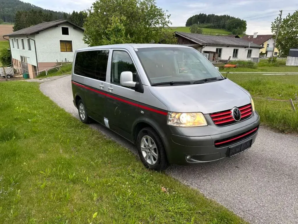 Volkswagen Multivan 2006 photo 2