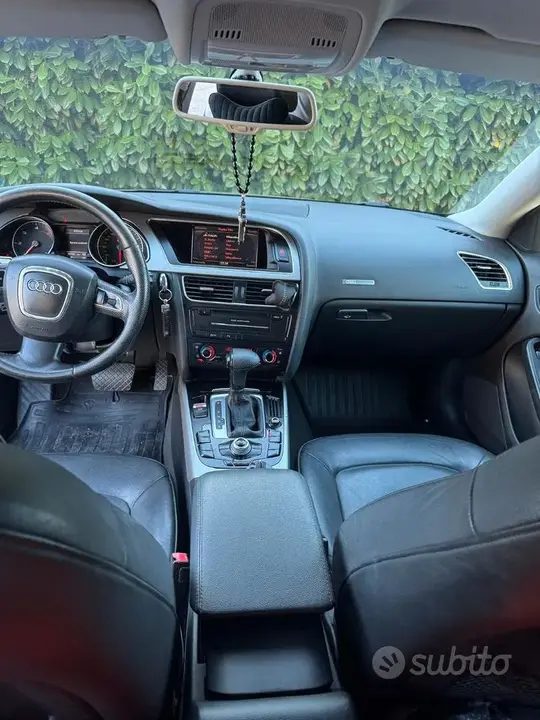 Audi A5 2011 photo 3