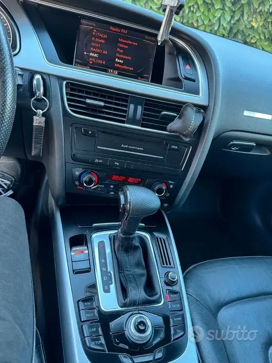 Audi A5 2011 photo 2