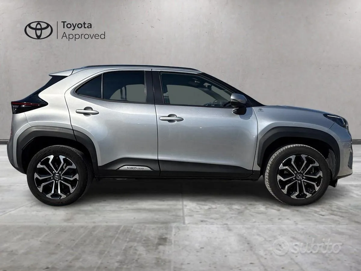 Toyota Yaris Cross 2023 photo 4