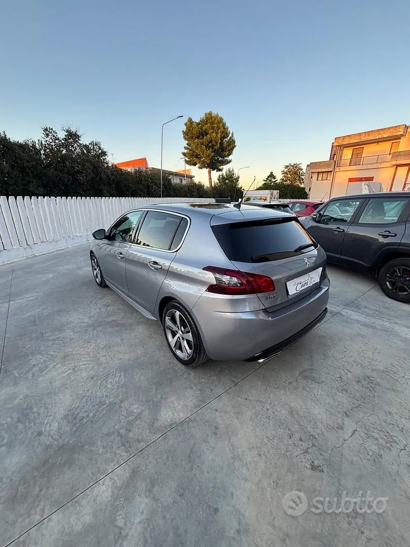 Peugeot 308 2020 photo 4