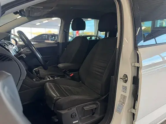 Volkswagen Touran 2016 photo 5