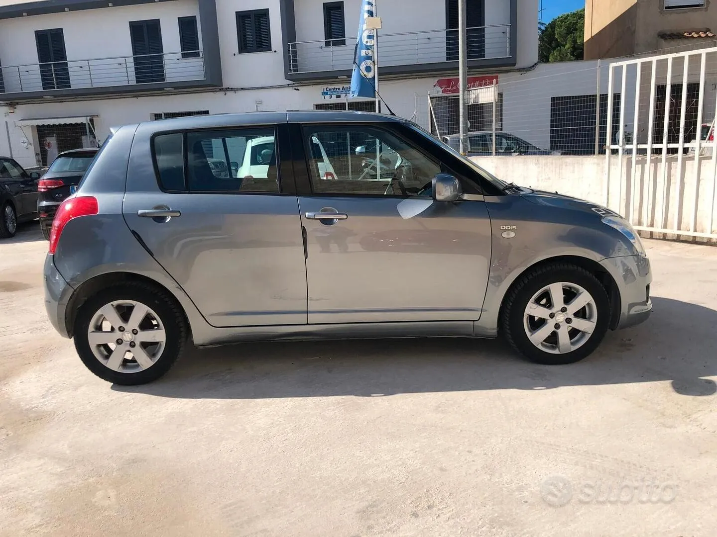 Suzuki Swift 2008 photo 2