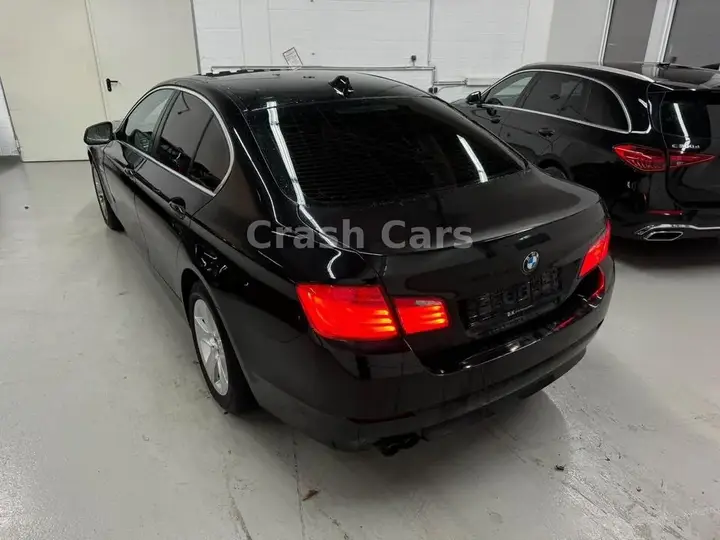 BMW 523I