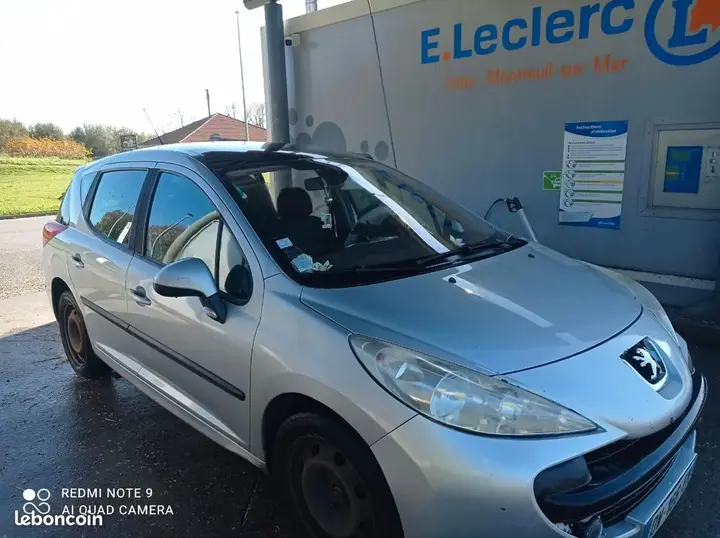 Peugeot 207 2008 photo 2