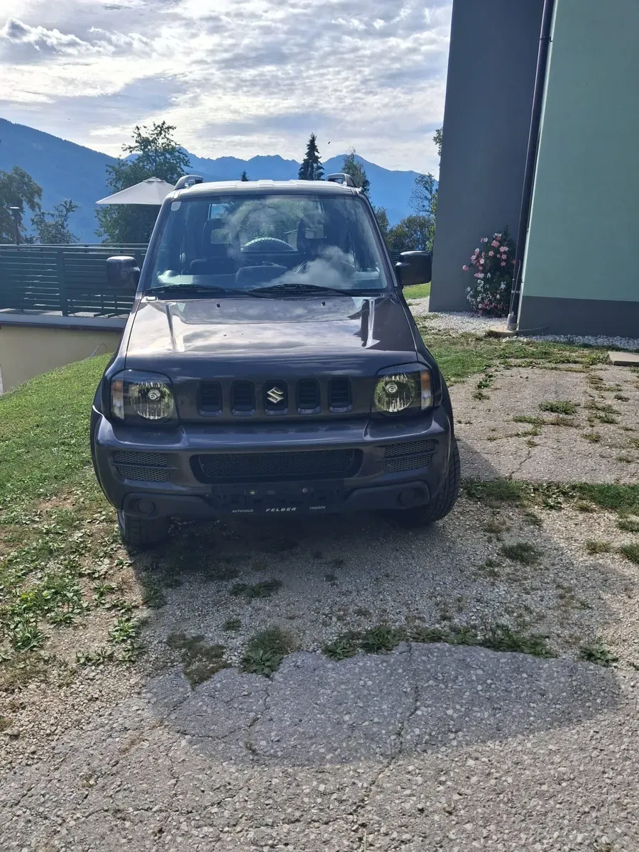Suzuki Jimny 2012 photo 2