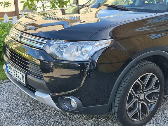 Mitsubishi Outlander 2015 photo 2