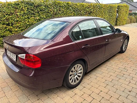 BMW 320I 2008 photo 2