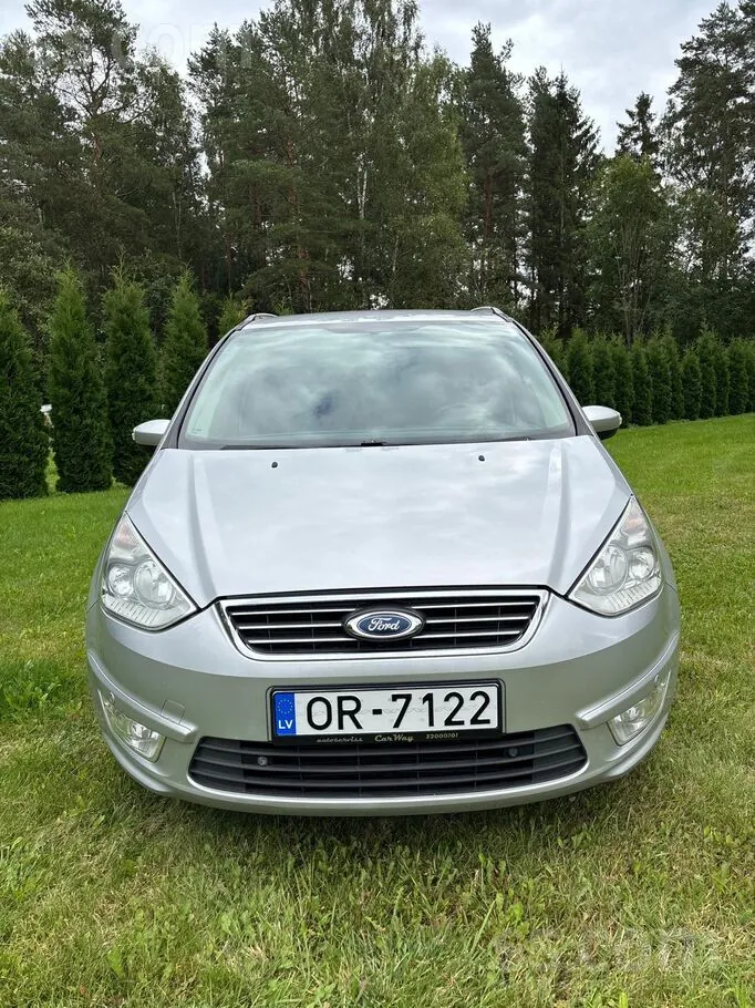 Ford Galaxy 2014 photo 4