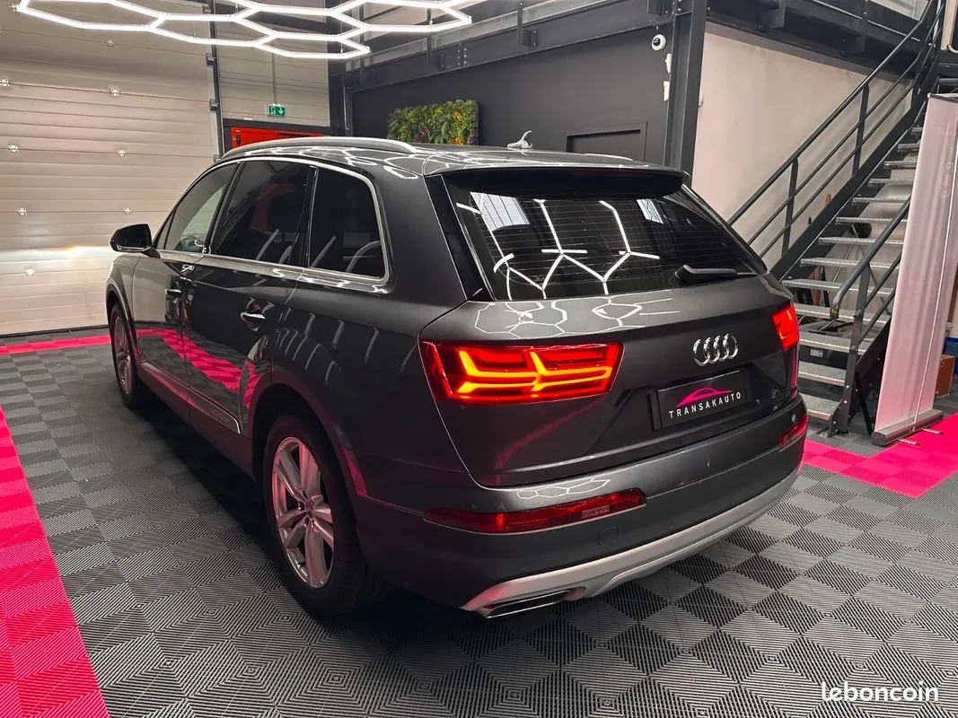 Audi Q7 2018 photo 2