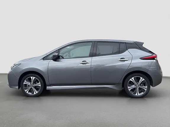 Nissan Leaf 2021 photo 2