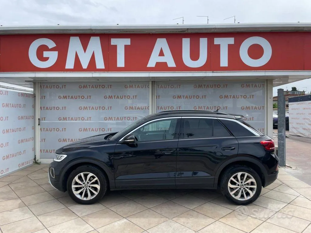 Volkswagen T-Roc 2022 photo 2