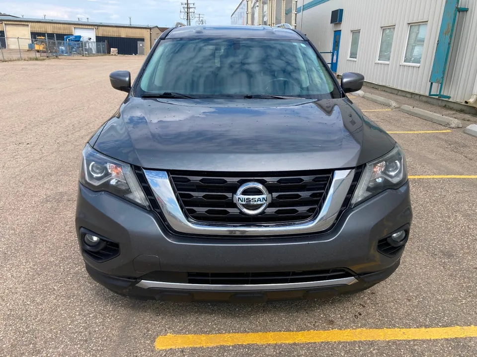 Nissan Pathfinder 2019 photo 2