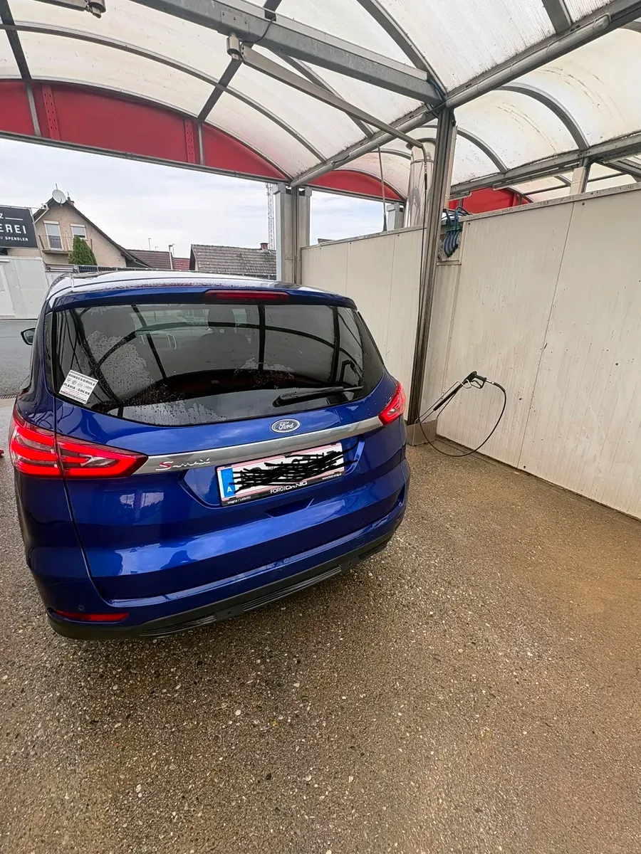 Ford S-Max 2017 photo 2