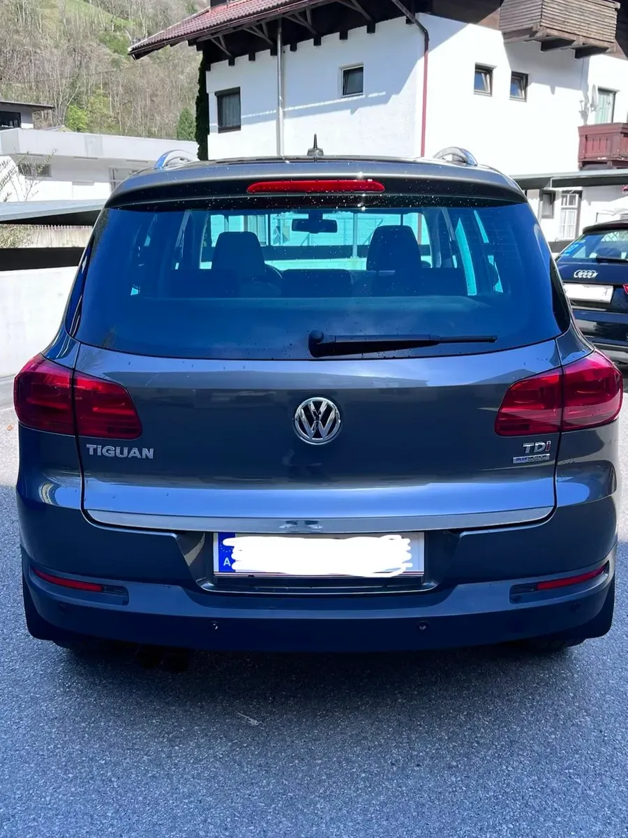 Volkswagen Tiguan 2012 photo 2