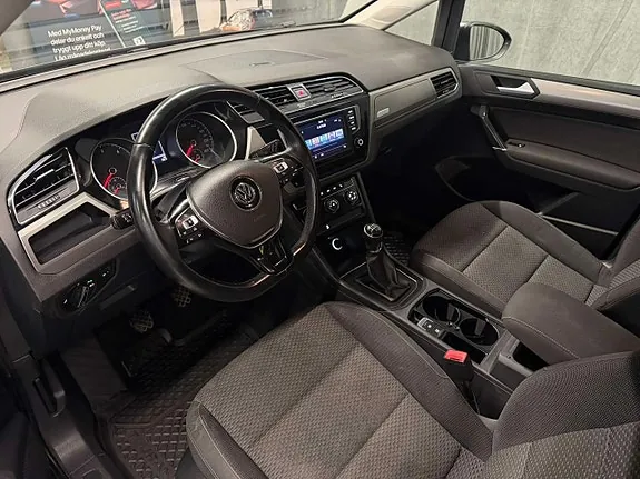 Volkswagen Touran 2016 photo 5
